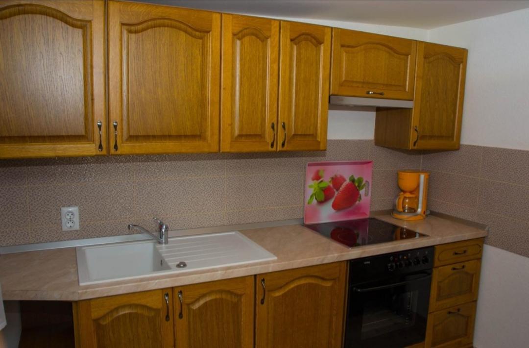 Apartmán Kuca Za Odmor Poppke Fericanci Exteriér fotografie