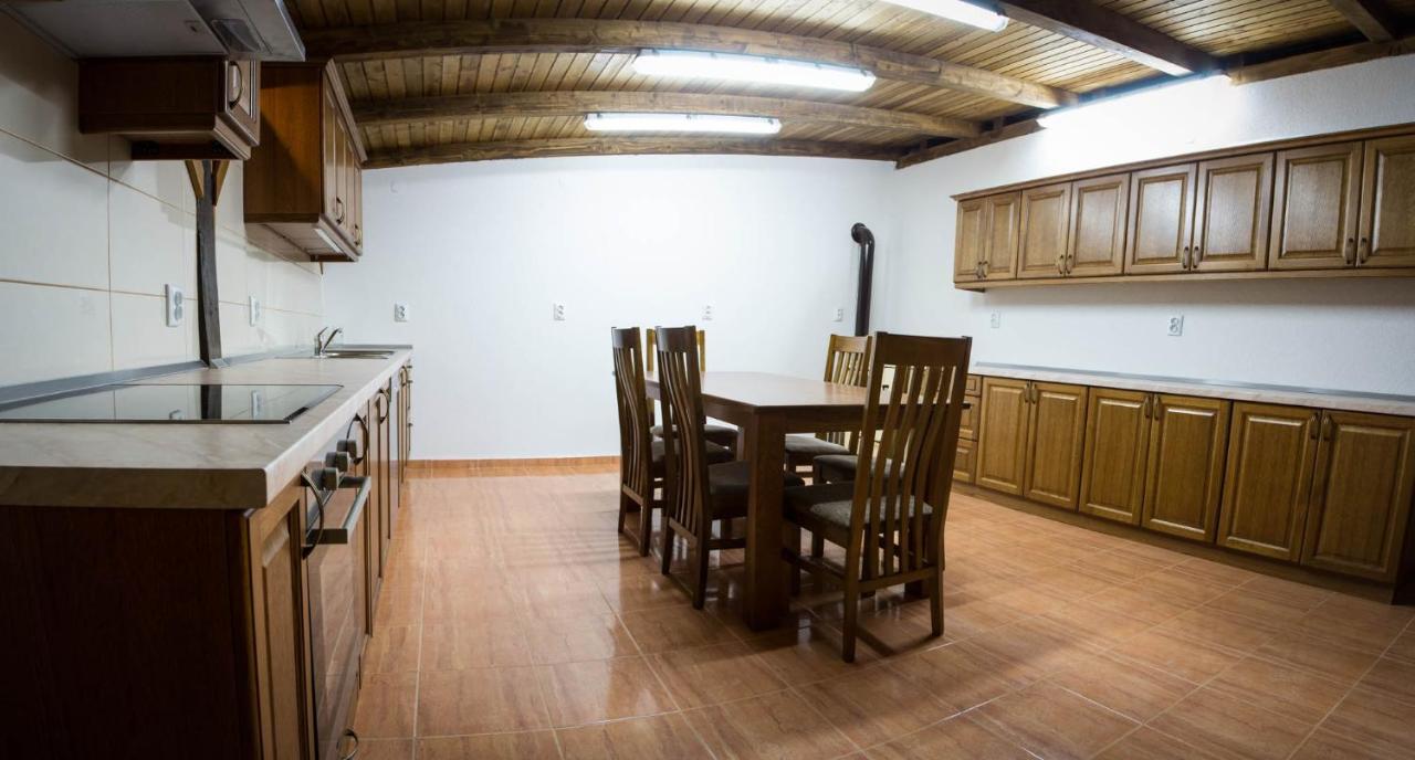 Apartmán Kuca Za Odmor Poppke Fericanci Exteriér fotografie