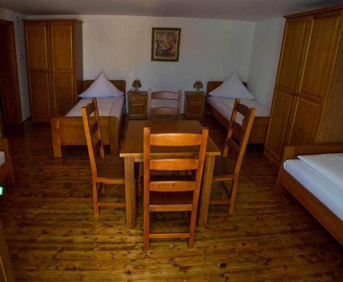 Apartmán Kuca Za Odmor Poppke Fericanci Exteriér fotografie